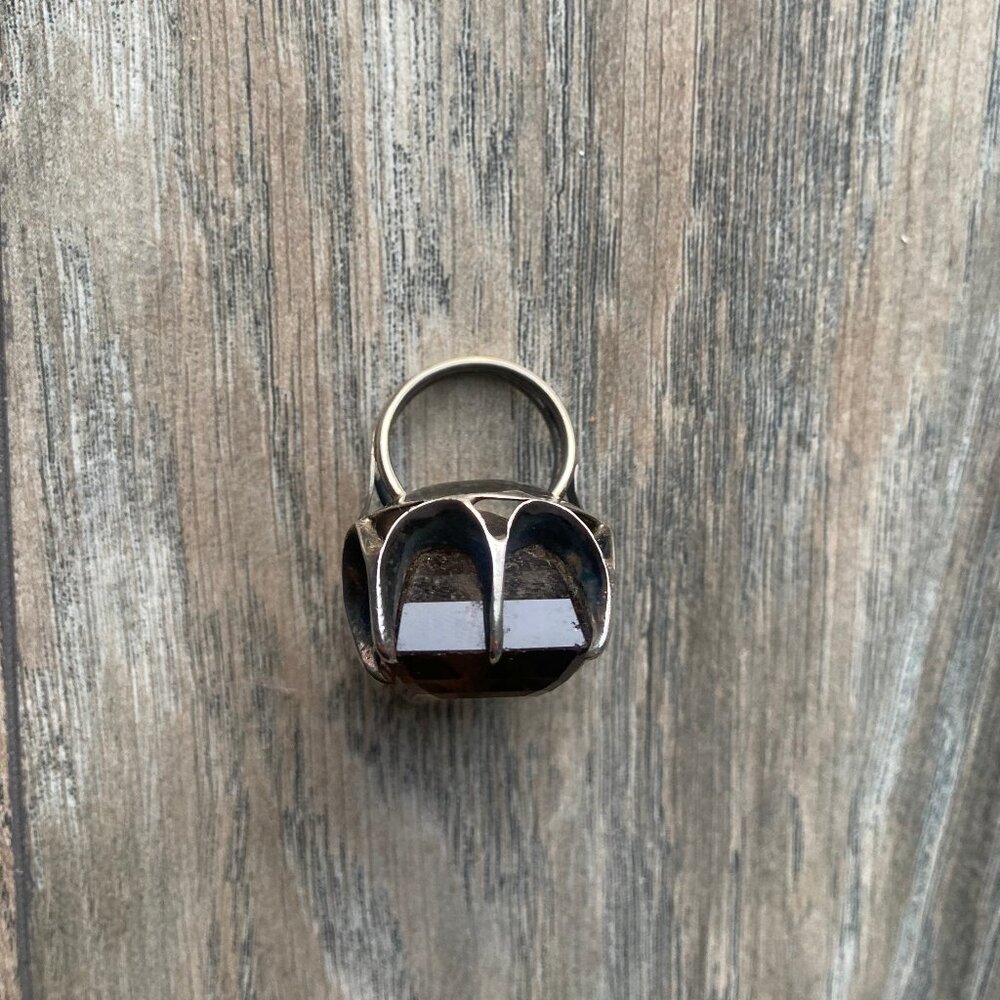 Large Smoky Quartz Gemstone Ring - Picture 3 of 4